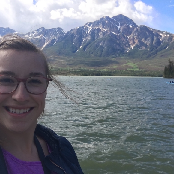 Meet your Posher, Connie - Picture 2 of 3